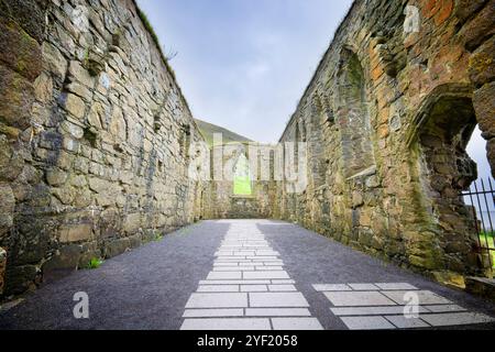 Ruines médiévales de la cathédrale Magnus à Kirkjubøur, îles Féroé Banque D'Images