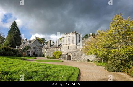 Cotehele House in Autumn Colours, Saltash, Cornwall, Royaume-Uni le 23 octobre 2024 Banque D'Images