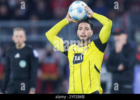 Allemagne. 02 novembre 2024. Fussball 1. Bundesliga 9. Spieltag Borussia Dortmund - RB Leipzig AM 02.11.2024 im signal Iduna Park in Dortmund Ramy Bensebaini ( Dortmund ) les règlements du LDF interdisent toute utilisation de photographies comme séquences d'images et/ou quasi-vidéo. Foto : Revierfoto crédit : ddp Media GmbH/Alamy Live News Banque D'Images