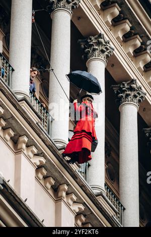 Turin, Italie - 2 octobre 2024 : tournage sur la façade de la mole Antonelliana dans le centre de Turin Banque D'Images