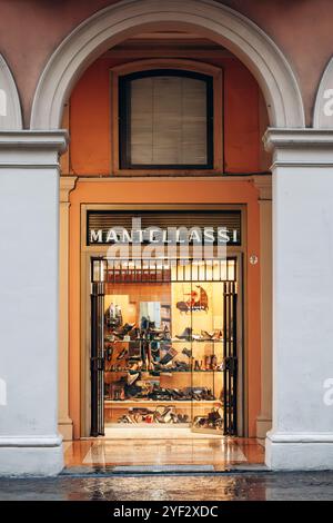 Bologne, Italie - 6 octobre 2024 : le magasin historique Mantellassi à Bologne Banque D'Images