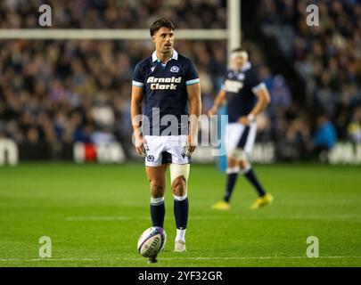 Série automne : Écosse v, Fidji. 02 novembre 2024. Le stand-off de l'Écosse, Adam Hastings, se compose alors que l'Écosse affronte les Fidji dans leur premier match de la série d'automne au Scottish Gas Murrayfield, Édimbourg, Royaume-Uni crédit : Ian Jacobs/Alamy Live News Banque D'Images