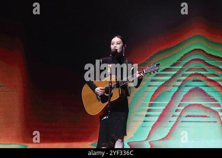 TAIPEI, CHINE - , 2 NOVEMBRE 2024 - les chanteurs assistent au 15ème Golden Music Creative Awards à Taipei, province de Taiwan, Chine, le soir du 2 novembre, Banque D'Images