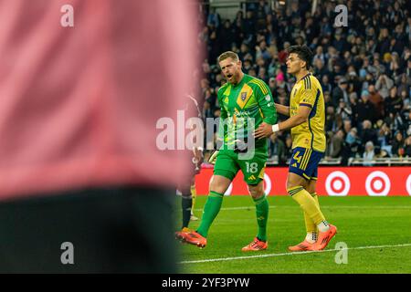 Paul, Minnesota, États-Unis. 2 novembre 2024. Real Salt Lake gardien ZAC MACMATH célèbre après avoir fait une sauvegarde. Minnesota United et Real Salt Lake se sont affrontés dans le groupe Paul Minnesota. Ce match éliminatoire s'est terminé avec la victoire du Minnesota United alors qu'ils battaient le Real Salt Lake dans une fusillade de penalty. (Crédit image : © Michael Turner/ZUMA Press Wire) USAGE ÉDITORIAL SEULEMENT! Non destiné à UN USAGE commercial ! Crédit : ZUMA Press, Inc/Alamy Live News Banque D'Images