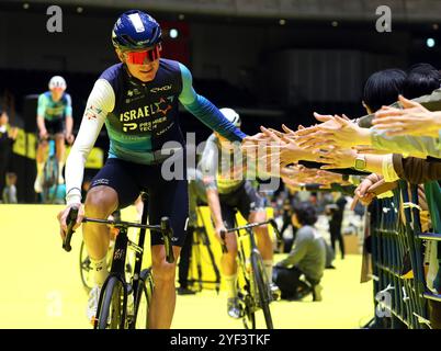 Saitama, Japon. 2 novembre 2024. Le cycliste britannique Christpher Froom of Israel-premier Tech quitte un défilé avant le Tour de France Saitama Criterium à Saitama, dans la banlieue de Tokyo, le samedi 2 novembre 2024. (Photo de Yoshio Tsunoda/AFLO) crédit : Aflo Co. Ltd./Alamy Live News Banque D'Images