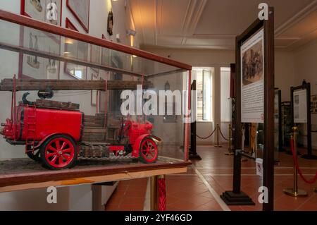 Galerie historique des pompiers, Naples. Banque D'Images