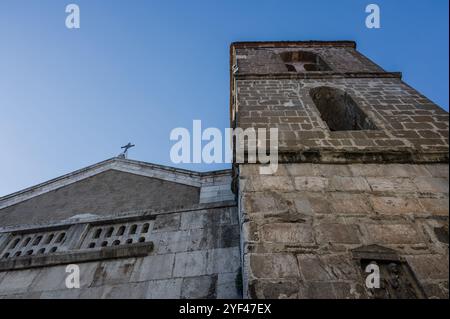 La cathédrale de San Clemente est le lieu de culte principal dans la ville de Teano, en Campanie, et le siège du diocèse de Teano-Calvi Banque D'Images