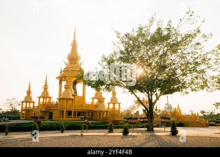 Clocher à Wat Rong Khun, Chiang Rai Thaïlande. Photo de haute qualité Banque D'Images