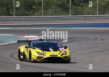 60 Lamborghini Iron Lynx, portrait DE SHAHIN Yasser, lors du Rookie test 2024 du Championnat du monde d'Endurance FIA, le 3 novembre 2024 sur le circuit international de Bahreïn à Sakhir, Bahreïn Banque D'Images