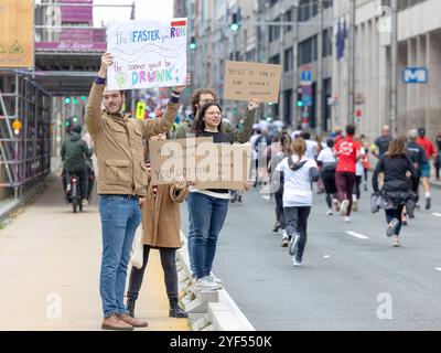 Bruxelles, Belgique. 03 Nov, 2024. Photo prise lors du Brussels 7K of Brussels Marathon 2024, le dimanche 03 novembre 2024 à Bruxelles, Belgique . Crédit : Sportpix/Alamy Live News Banque D'Images