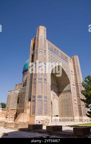 Portail de la mosquée Bibi Khanum à Samarcande Banque D'Images