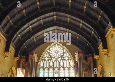 Plafond et fenêtre à Lincoln’s Inn Chapel, bâtiment classé Grade I, Londres, Angleterre Banque D'Images