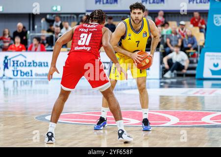MaCio Teague (Bamberg Baskets, #31), William McDowell-White (ALBA Berlin, #07), Bamberg Baskets v. ALBA Berlin, Basketball, easyCredit BBL, 7. Spieltag, 03.11.2024 Foto : Eibner-Pressefoto/Guener Santemiz Banque D'Images