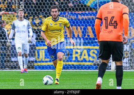 Dries Wuytens (15 ans) de SK Beveren photographié lors d'un match de foot entre KMSK Deinze et SK Beveren lors de la 10ème journée de la saison Challenger Pro League 2024-2025, le dimanche 3 novembre 2024 à Deinze, Belgique . Crédit : Sportpix/Alamy Live News Banque D'Images