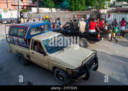 Appuyez sur appuyez taxi, Port au Prince, Haïti Banque D'Images