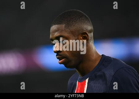 Paris, France. 03 Nov, 2024. Julien Mattia/le Pictorium - 10e jour de Ligue 1 : PSG-RC Lens au Parc des Princes, 2 novembre 2024. - 03/11/2024 - France/Ile-de-France (région)/Paris - 10ème journée de Ligue 1 Mc Donald's, entre le PSG et le RC Lens au Parc des Princes, le 2 novembre 2024. Crédit : LE PICTORIUM/Alamy Live News Banque D'Images