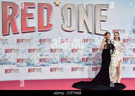 Weltpremiere von RED ONE Lucy Liu, Kiernan Shipka , Darsteller, acteur Ankunft zur Weltpremiere vom RED ONE im UCI Kino in Anwesenheit der Hauptdarsteller*innen Dwayne Johnson, Chris Evans, J.K. Simmons à Berlin, AM 03.11.2024 *** première mondiale de RED ONE Lucy Liu, Kiernan Shipka , interprète, acteur arrivée à la première mondiale de RED ONE au cinéma UCI en présence des acteurs principaux, Chris Evans, le 03 11 2024 Photopress Mueller Banque D'Images