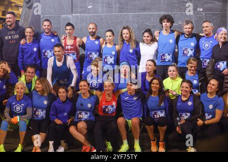 Zagreb, Croatie. 03 Nov, 2024. Les gens posent pour une photo avant la 13e course de 10 km de Zagreb Night le 3 novembre 2024. À Zagreb, Croatie. Photo : Sanjin Strukic/PIXSELL crédit : Pixsell/Alamy Live News Banque D'Images