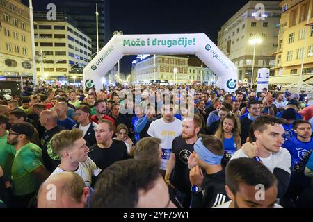 Zagreb, Croatie. 03 Nov, 2024. Les gens participent à la 13e course de 10 km de Zagreb Night le 3 novembre 2024. À Zagreb, Croatie. Photo : Sanjin Strukic/PIXSELL crédit : Pixsell/Alamy Live News Banque D'Images