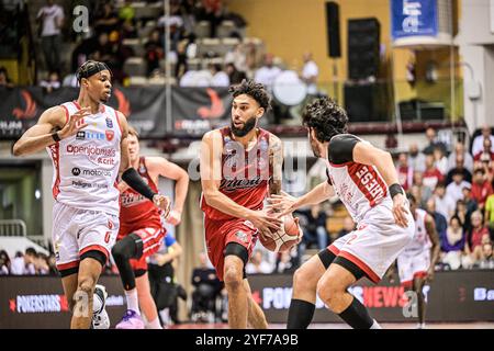 Trieste, Italie. 03 Nov, 2024. Pallacanestro Trieste's Denzel Valentine en action pendant le match Pallacanestro Trieste - Openjobmetis Varese match de la saison régulière Lega basket Serie A 2024/2025 - Round 6 à Trieste (Italie), 3 novembre 2024 (photo par Mitja/Ciamillo/LaPresse) crédit : LaPresse/Alamy Live News Banque D'Images