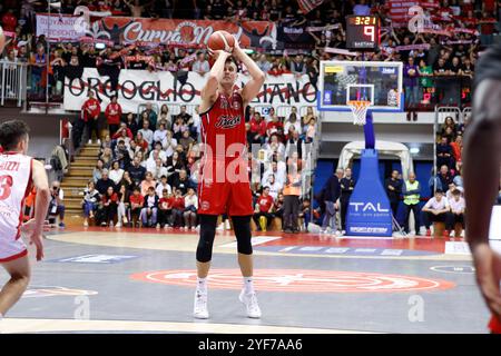 Trieste, Italie. 03 Nov, 2024. Francesco Candussi de Pallacanestro Trieste en action pendant le match Pallacanestro Trieste - Openjobmetis Varese match de la saison régulière Lega basket Serie A 2024/2025 - Round 6 à Trieste (Italie), 3 novembre 2024 (photo Gilardi/Ciamillo/LaPresse) crédit : LaPresse/Alamy Live News Banque D'Images