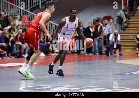 Trieste, Italie. 03 Nov, 2024. Jordan Harris d'Openjobmetis Varese en action pendant le match Pallacanestro Trieste - Openjobmetis Varese match de la saison régulière Lega basket Serie A 2024/2025 - Round 6 à Trieste (Italie), 3 novembre 2024 (photo par Gilardi/Ciamillo/LaPresse) crédit : LaPresse/Alamy Live News Banque D'Images