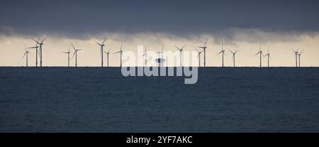 Éoliennes en mer Banque D'Images