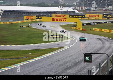 Sao Paulo, Brésil . 18 octobre 2024. Voiture de sécurité - Aston Martin Vantage pendant la formule 1 Lenovo Grande Premio de Sao Paulo 2024, prévue sur le circuit Interlagos, San Paolo, Brésil, BRA 1er-3 novembre 2024 - crédit : Alessio de Marco/Alamy Live News Banque D'Images