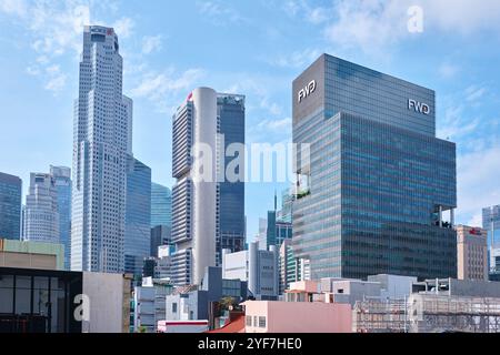 Singapour - 18 janvier 2025 : FWD Insurance Building and Business District Banque D'Images