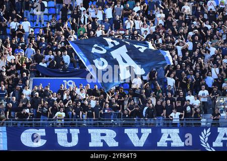 Naples, Latium. 03 Nov, 2024. Fans de Napoli lors du match de Serie A entre Napoli contre Atalanta au stade Maradona à Naples, Italie, le 03 novembre 2024. Crédit : massimo insabato/Alamy Live News Banque D'Images