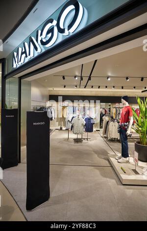 BANGKOK, THAÏLANDE - 24 JANVIER 2020 : entrée au magasin Mango à Bangkok. Banque D'Images