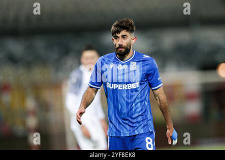 Cracovie, Pologne. 02 novembre 2024. Ali Gholizadeh de Lech Poznan vu lors du match de football de la Ligue polonaise PKO BP Ekstraklasa 2024/2025 entre Puszcza Niepolomice et Lech Poznan au stade de Cracovia. Score final ; Puszcza Niepolomice 2:0 Lech Poznan. Crédit : SOPA images Limited/Alamy Live News Banque D'Images