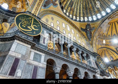 Intérieur de la basilique Sainte-Sophie à Istanbul, Turquie Banque D'Images