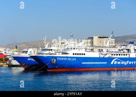 pirée, grèce, 30 oct 2024, ferry posidon hellas opéré par 2wayferries dans le port de pirée, grèce *** pirée, griechenland, 30. oktober 2024, fährschiff posidon hellas von 2wayferries im hafen von piraeus, griechenland Copyright : xx Banque D'Images