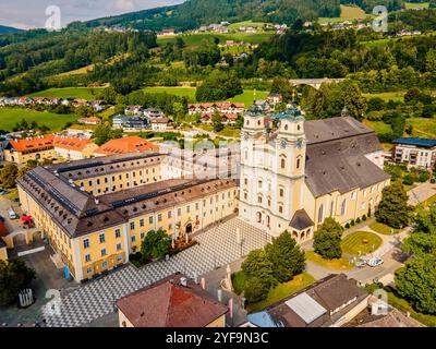 L'église historique de Michael. Site de mariage emblématique de la mélodie de la musique à Mondsee, en haute-Autriche Banque D'Images