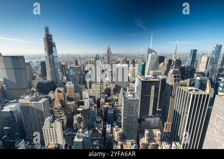 Vue aérienne du centre-ville de New York dans l'après-midi Banque D'Images