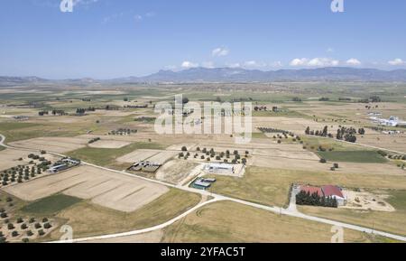 Fait image aérienne de terres agricoles de champ. Récolte en extérieur, Chypre, Europe Banque D'Images