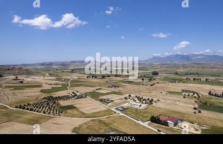 Fait image aérienne de terres agricoles de champ. Récolte en extérieur, Chypre, Europe Banque D'Images