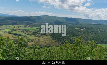 Impression autour du Mont Ventoux, une montagne dans la région provençale du sud de la France Banque D'Images