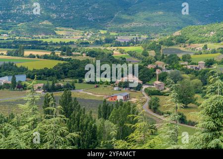 Impression autour du Mont Ventoux, une montagne dans la région provençale du sud de la France Banque D'Images