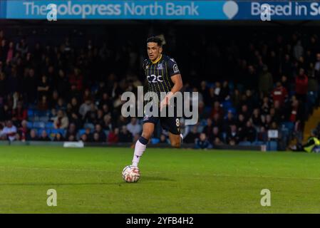 Noor Husin joue pour Southend Utd contre Charlton Athletic lors du premier tour de la FA Cup à Roots Hall, Southend on Sea, Essex, Royaume-Uni Banque D'Images