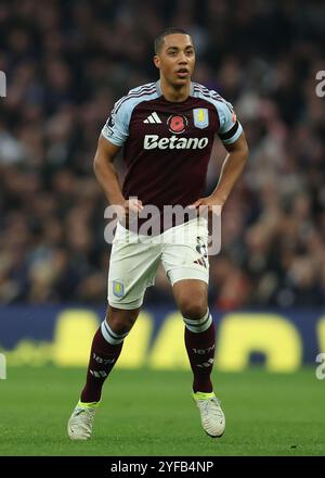 Londres, Royaume-Uni. 3 novembre 2024. Youri Tielemans d'Aston Villa lors du match de premier League au Tottenham Hotspur Stadium, Londres. Le crédit photo devrait se lire : Paul Terry/Sportimage crédit : Sportimage Ltd/Alamy Live News Banque D'Images