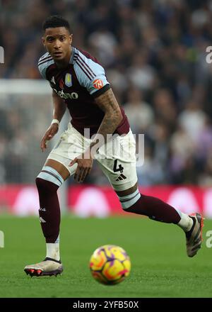 Londres, Royaume-Uni. 3 novembre 2024. Ezri Konsa d'Aston Villa lors du match de premier League au Tottenham Hotspur Stadium, Londres. Le crédit photo devrait se lire : Paul Terry/Sportimage crédit : Sportimage Ltd/Alamy Live News Banque D'Images
