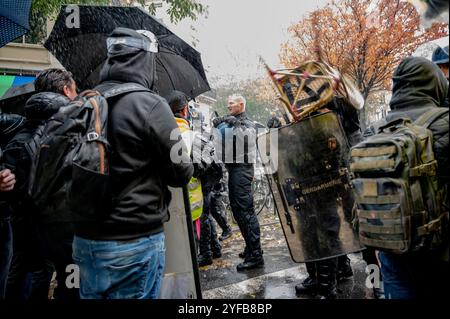 Gilets jaunes 5ème rallye annuel Banque D'Images