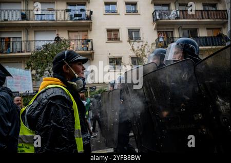 Gilets jaunes 5ème rallye annuel Banque D'Images