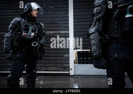 Gilets jaunes 5ème rallye annuel Banque D'Images