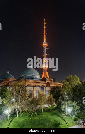 Musée des victimes de la répression politique et tour de télévision de Tachkent Banque D'Images