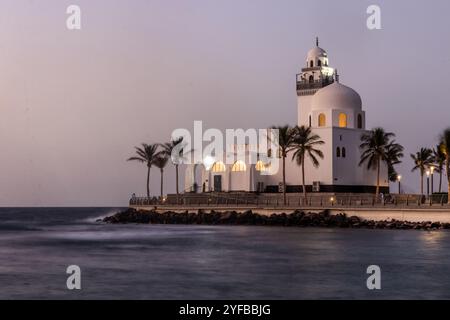 Mosquée de l'île sur la promenade de la corniche à Djeddah, Arabie Saoudite Banque D'Images