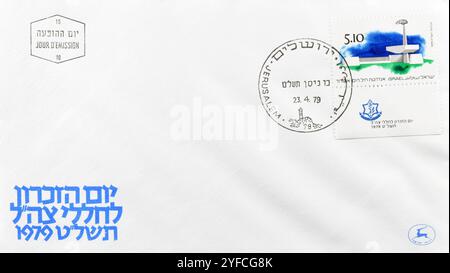 Lettre de couverture du premier jour avec timbre-poste oblitéré imprimé par Israël, qui montre Navy Memorial, Ashdod - Memorial Day, vers 1979. Banque D'Images