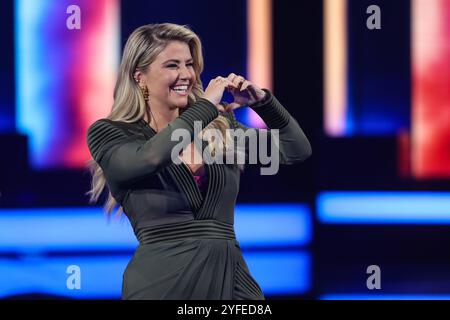 Moderatorin Beatrice Egli CHF - Aufzeichnung ARD Show Die Beatrice Egli Show im Studio Berlin Adlershof à Berlin *** présentatrice Beatrice Egli CHF enregistrement ARD Show The Beatrice Egli Show au Studio Berlin Adlershof à Berlin Banque D'Images